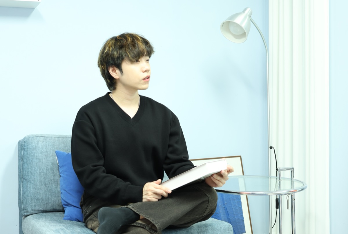칼리형 인터뷰 장면